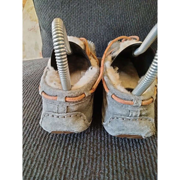 UGG Shoes women's 5 Dakota Smoke Gray Moccasin Wool Lining Slip‎ On Slippers - Picture 4 of 8